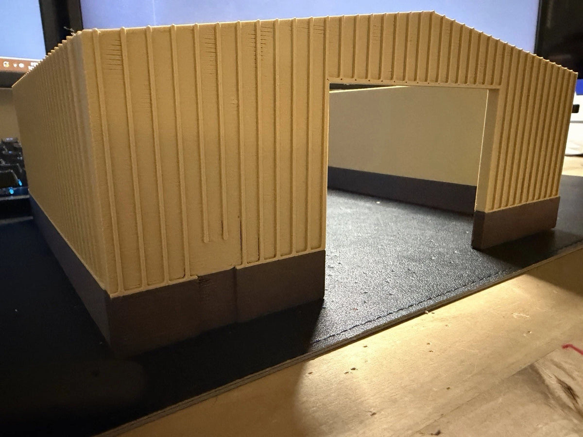 1/64 Enclosed Shop (XL) Two-Tone Brown - Custom Farm Toys And Displays